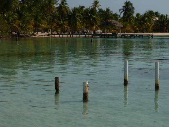 Uma tranquila ilha na grande barreira de corais de Belize